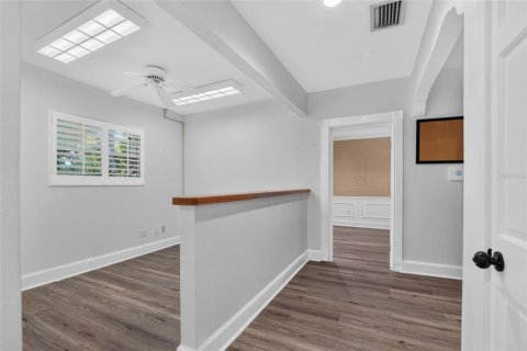 Commercial property in Tampa, Florida 148.64 sq.m. № 2403473 - photo 16