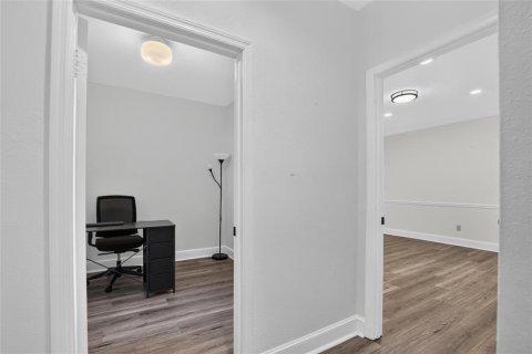 Commercial property in Tampa, Florida 148.64 sq.m. № 2403473 - photo 26