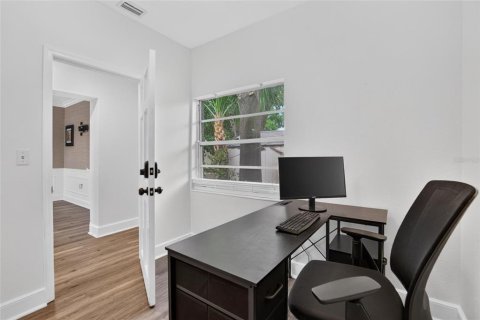 Commercial property in Tampa, Florida 148.64 sq.m. № 2403473 - photo 25