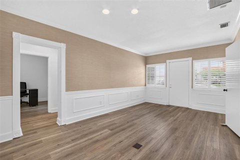 Commercial property in Tampa, Florida 148.64 sq.m. № 2403473 - photo 22