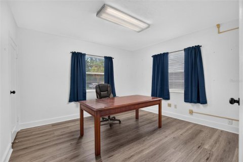 Commercial property in Tampa, Florida 148.64 sq.m. № 2403473 - photo 12