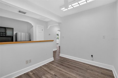 Commercial property in Tampa, Florida 148.64 sq.m. № 2403473 - photo 17