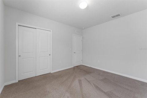 House in SUMMERS CAY in Thonotosassa, Florida 4 bedrooms, 200.85 sq.m. № 2232602 - photo 24