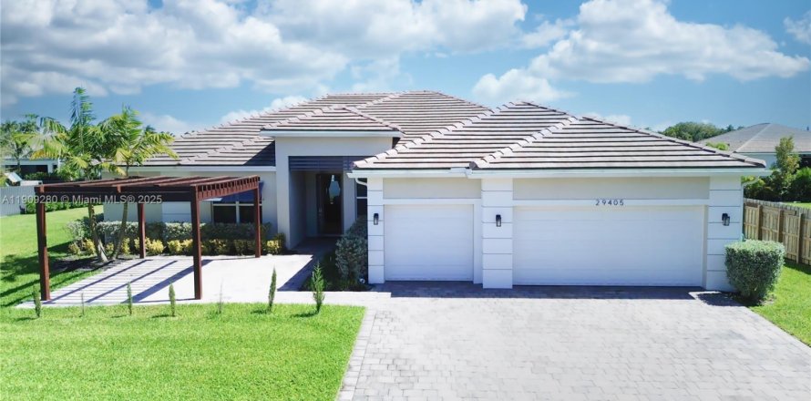 Дом в Хомстед, Флорида 4 спальни, 286.6м2 № 1965135