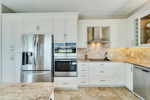 House in Apollo Beach, Florida 4 bedrooms, 270.44 sq.m. № 1881310 - photo 16