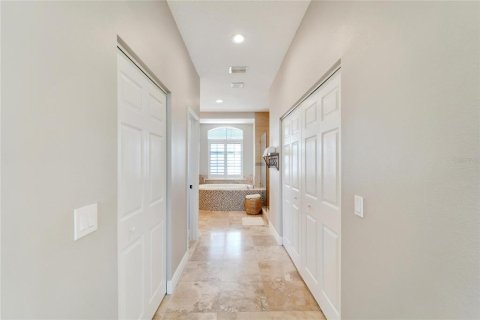 House in Apollo Beach, Florida 4 bedrooms, 270.44 sq.m. № 1881310 - photo 30