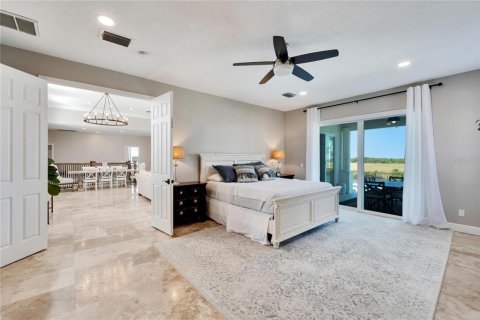 House in Apollo Beach, Florida 4 bedrooms, 270.44 sq.m. № 1881310 - photo 26