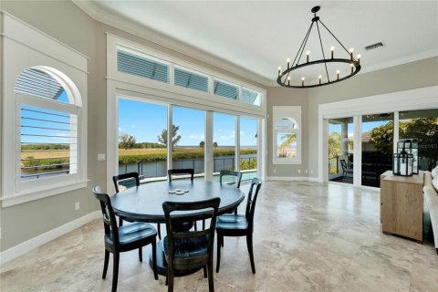 House in Apollo Beach, Florida 4 bedrooms, 270.44 sq.m. № 1881310 - photo 19