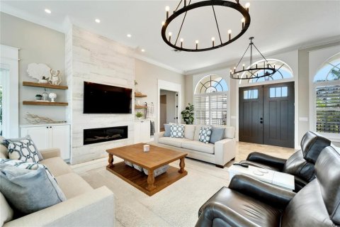 House in Apollo Beach, Florida 4 bedrooms, 270.44 sq.m. № 1881310 - photo 8