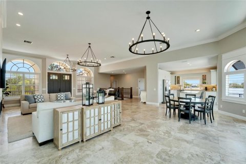 House in Apollo Beach, Florida 4 bedrooms, 270.44 sq.m. № 1881310 - photo 22