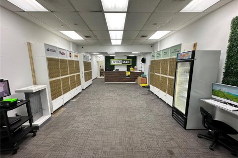 Propiedad comercial en venta en Miami, Florida, 129.41 m2 № 835607 - foto 2