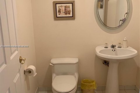 Copropriété à louer à Sunny Isles Beach, Floride: 1 chambre, 79.9 m2 № 1862334 - photo 13