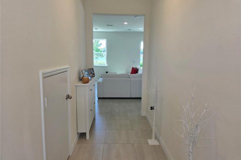 House in Kissimmee, Florida 4 bedrooms, 184.41 sq.m. № 1629646 - photo 9