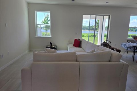 House in Kissimmee, Florida 4 bedrooms, 184.41 sq.m. № 1629646 - photo 24