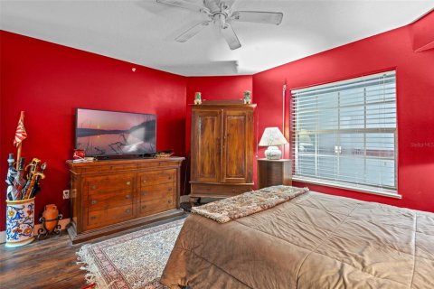 Condo in Cocoa Beach, Florida, 3 bedrooms  № 1903979 - photo 27
