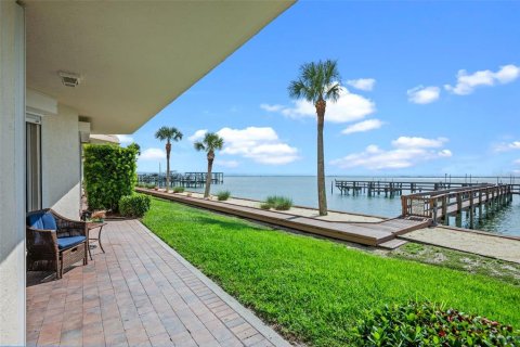 Condo in Cocoa Beach, Florida, 3 bedrooms  № 1903979 - photo 1