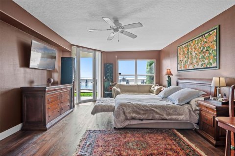 Condo in Cocoa Beach, Florida, 3 bedrooms  № 1903979 - photo 23