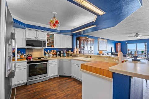 Condo in Cocoa Beach, Florida, 3 bedrooms  № 1903979 - photo 20