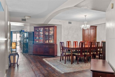 Condo in Cocoa Beach, Florida, 3 bedrooms  № 1903979 - photo 11