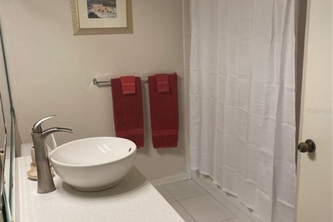 Condo in Sarasota, Florida, 2 bedrooms  № 1555322 - photo 10