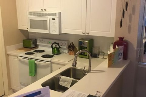 Condo in Sarasota, Florida, 2 bedrooms  № 1555322 - photo 5