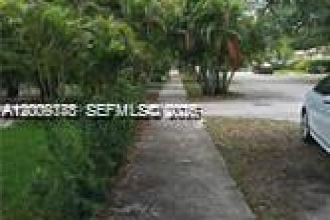 Casa en alquiler en El Portal, Florida, 1 dormitorio, 74.32 m2 № 2075027 - foto 12