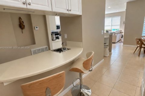 Villa ou maison à vendre à West Palm Beach, Floride: 5 chambres, 323.49 m2 № 2418084 - photo 18