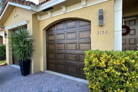 Villa ou maison à vendre à West Palm Beach, Floride: 5 chambres, 323.49 m2 № 2418084 - photo 5