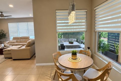Villa ou maison à vendre à West Palm Beach, Floride: 5 chambres, 323.49 m2 № 2418084 - photo 23