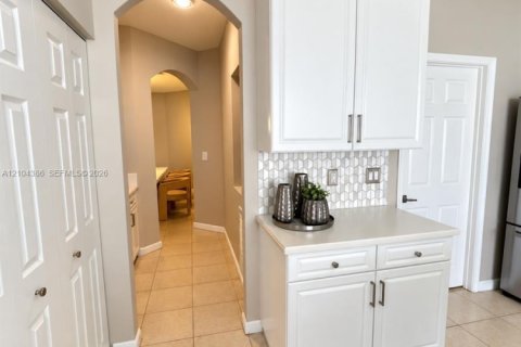 Villa ou maison à vendre à West Palm Beach, Floride: 5 chambres, 323.49 m2 № 2418084 - photo 12