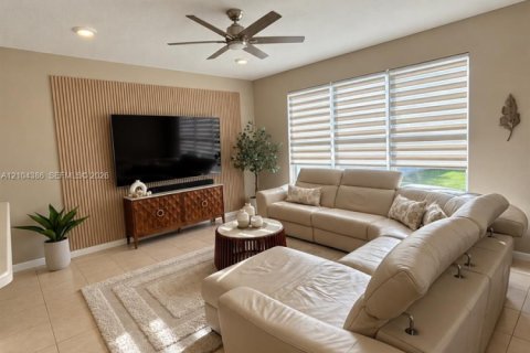 Villa ou maison à vendre à West Palm Beach, Floride: 5 chambres, 323.49 m2 № 2418084 - photo 21