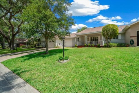 House in Ocala, Florida 2 bedrooms, 127.18 sq.m. № 2150635 - photo 4