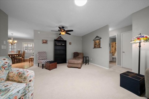 House in Ocala, Florida 2 bedrooms, 127.18 sq.m. № 2150635 - photo 17