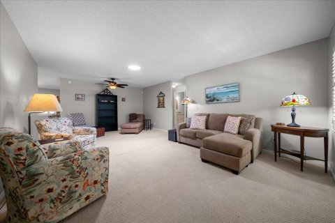 House in Ocala, Florida 2 bedrooms, 127.18 sq.m. № 2150635 - photo 14