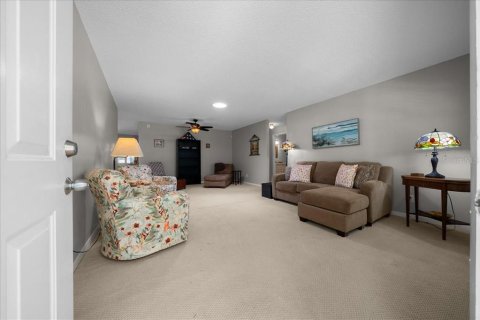 House in Ocala, Florida 2 bedrooms, 127.18 sq.m. № 2150635 - photo 13
