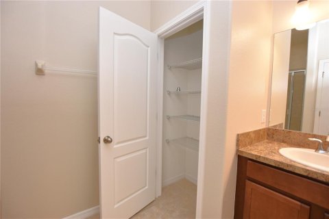 Casa en venta en Brandon, Florida, 3 dormitorios, 152.08 m2 № 1831291 - foto 23