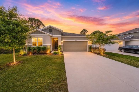 Casa en Titusville, Florida 4 dormitorios, 203.92 m2 № 2131065