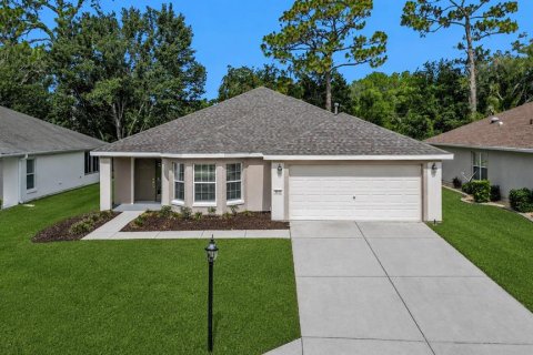 House in Summerfield, Florida 2 bedrooms, 138.24 sq.m. № 2148020