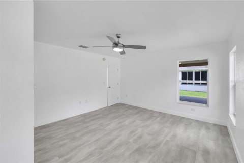 House in Summerfield, Florida 2 bedrooms, 138.24 sq.m. № 2148020 - photo 16