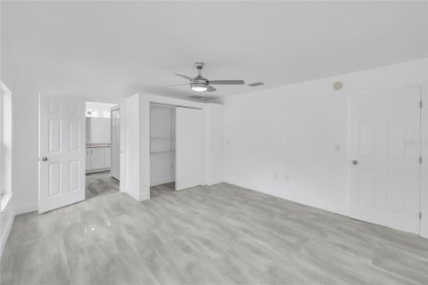 House in Summerfield, Florida 2 bedrooms, 138.24 sq.m. № 2148020 - photo 15