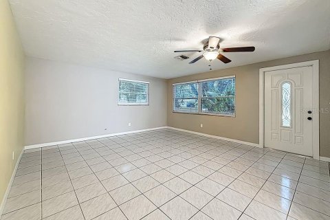 House in Pinellas Park, Florida 3 bedrooms, 99.03 sq.m. № 1835174 - photo 8