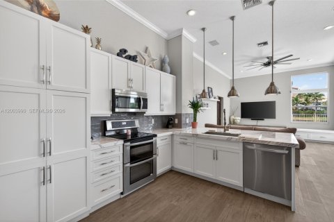 Villa ou maison à vendre à Weston, Floride: 5 chambres, 277.96 m2 № 2075366 - photo 6