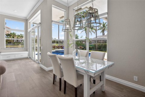 Villa ou maison à vendre à Weston, Floride: 5 chambres, 277.96 m2 № 2075366 - photo 11