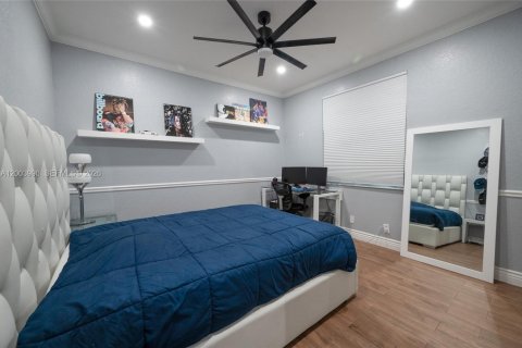 Villa ou maison à vendre à Weston, Floride: 5 chambres, 277.96 m2 № 2075366 - photo 23