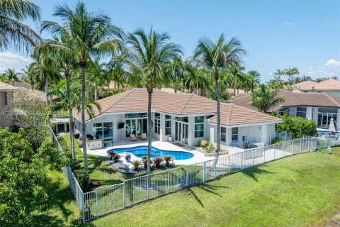 Villa ou maison à vendre à Weston, Floride: 5 chambres, 277.96 m2 № 2075366 - photo 2