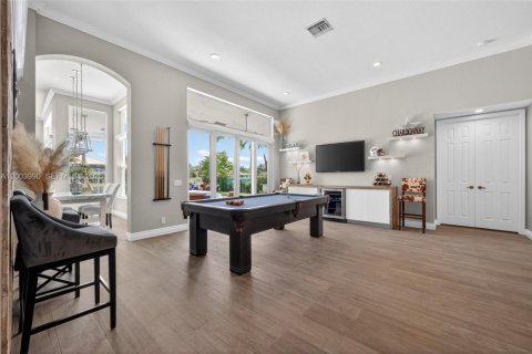 Villa ou maison à vendre à Weston, Floride: 5 chambres, 277.96 m2 № 2075366 - photo 5