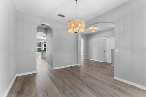 House in Winter Garden, Florida 4 bedrooms, 245.82 sq.m. № 1746499 - photo 5