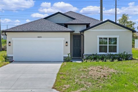Casa en venta en Ocala, Florida, 4 dormitorios, 184.88 m2 № 1911539 - foto 1