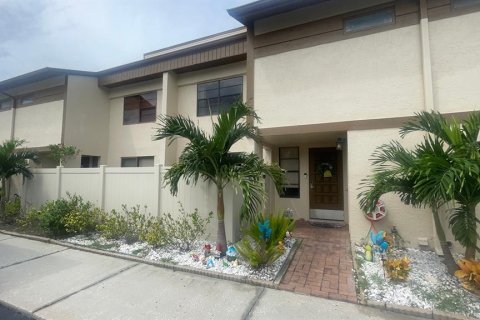 Touwnhouse à vendre à Seminole, Floride: 3 chambres, 124.02 m2 № 1914310 - photo 1