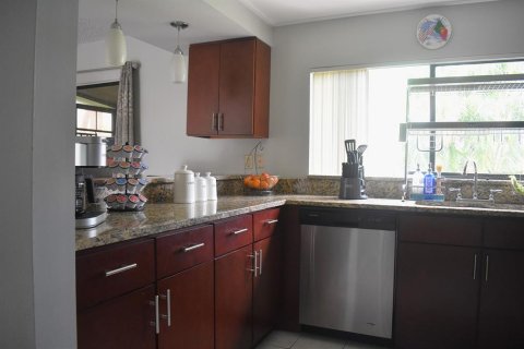 Touwnhouse à vendre à Seminole, Floride: 3 chambres, 124.02 m2 № 1914310 - photo 14